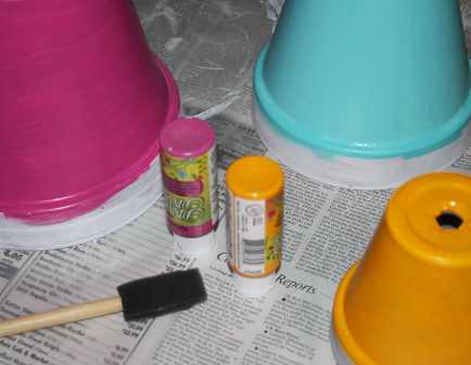 Outdoor acrylic paint clay pot kids crafts
