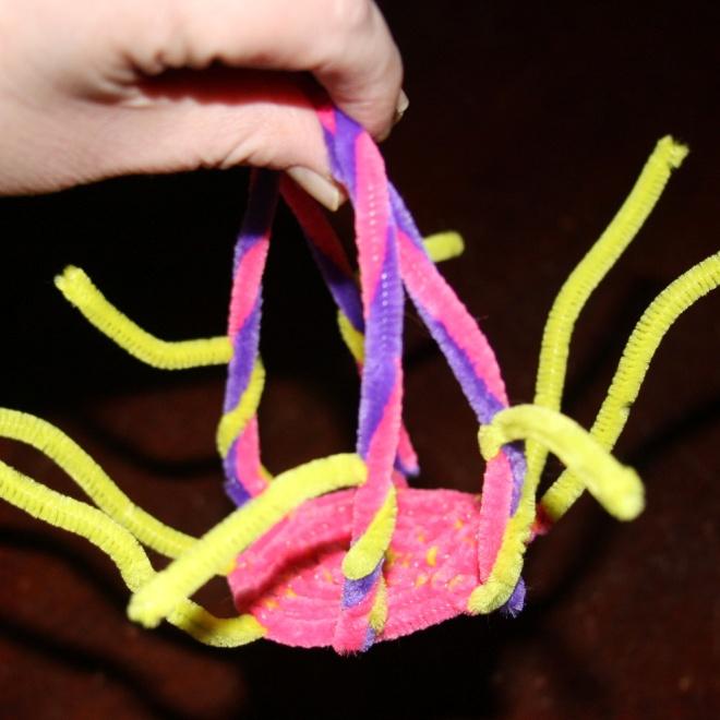 Pipe cleaner craft for boys